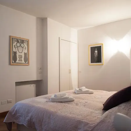 Youhosty - Laghetto Big 3 Apartamento Milán