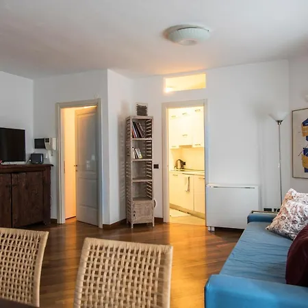 Youhosty - Laghetto Big 3 Apartment Milan